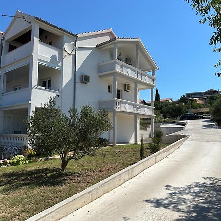 Apartmani Ljubica, Murter Dış mekan fotoğraf