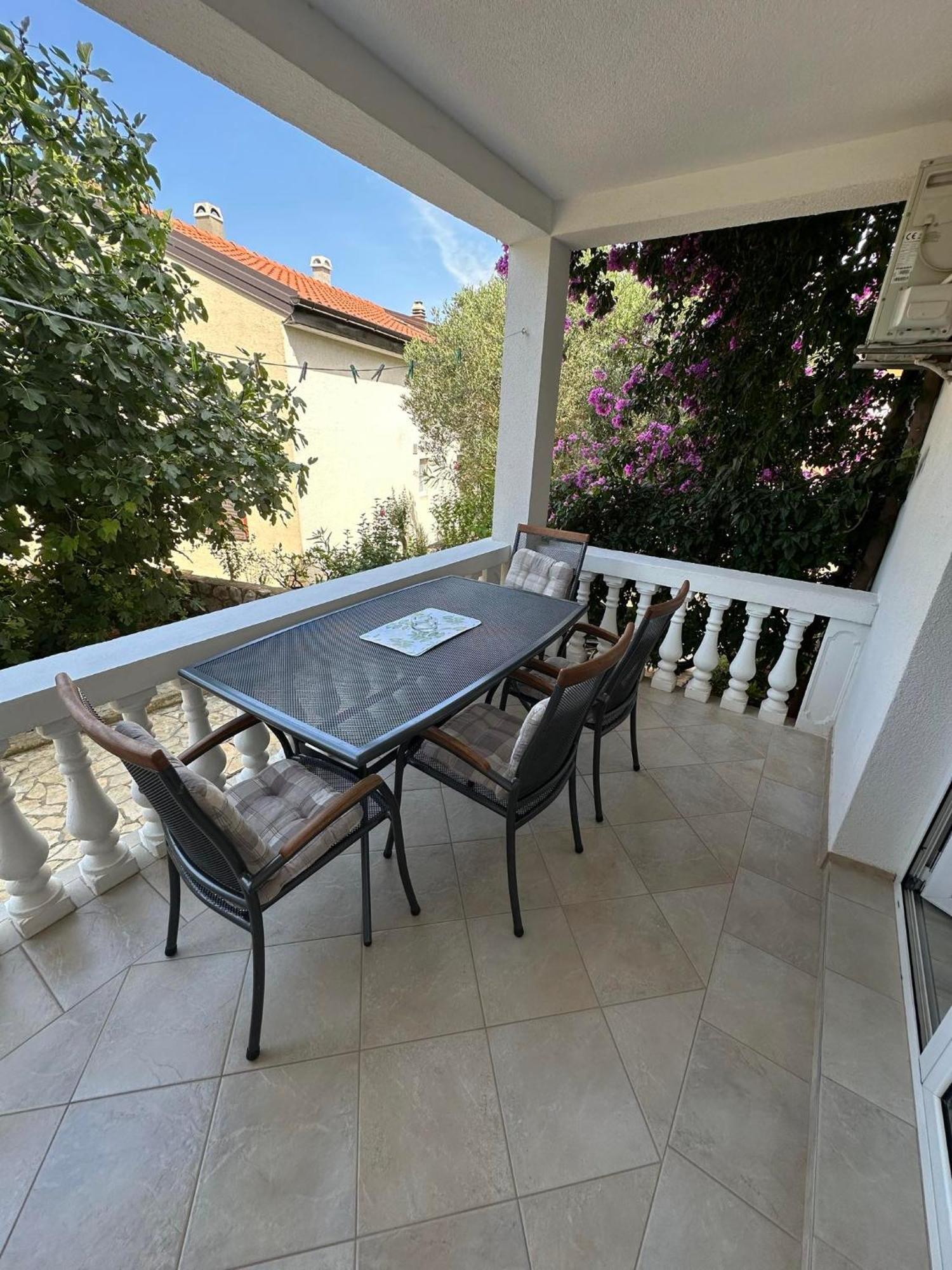 Apartmani Ljubica, Murter Dış mekan fotoğraf