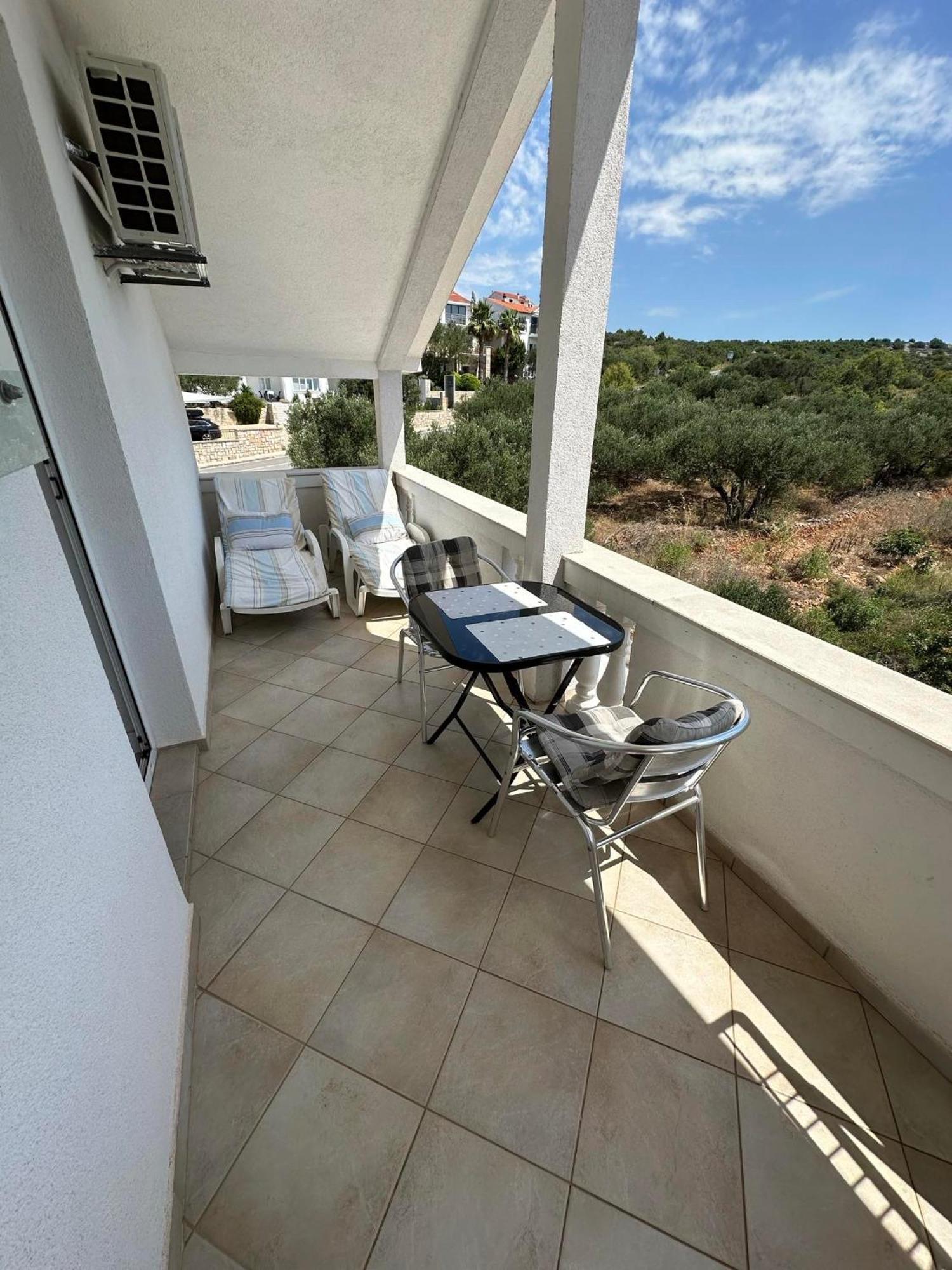 Apartmani Ljubica, Murter Dış mekan fotoğraf