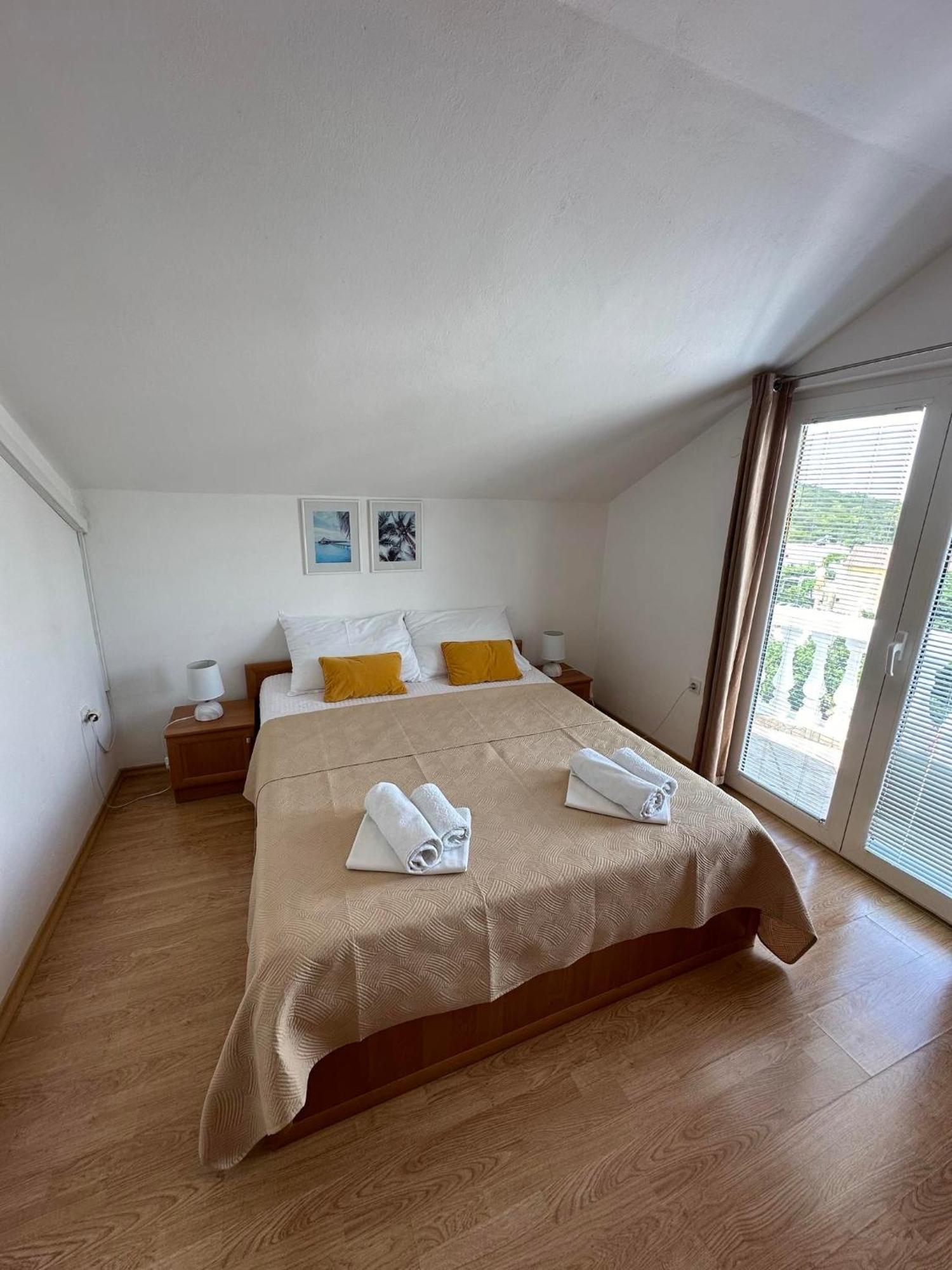 Apartmani Ljubica, Murter Dış mekan fotoğraf